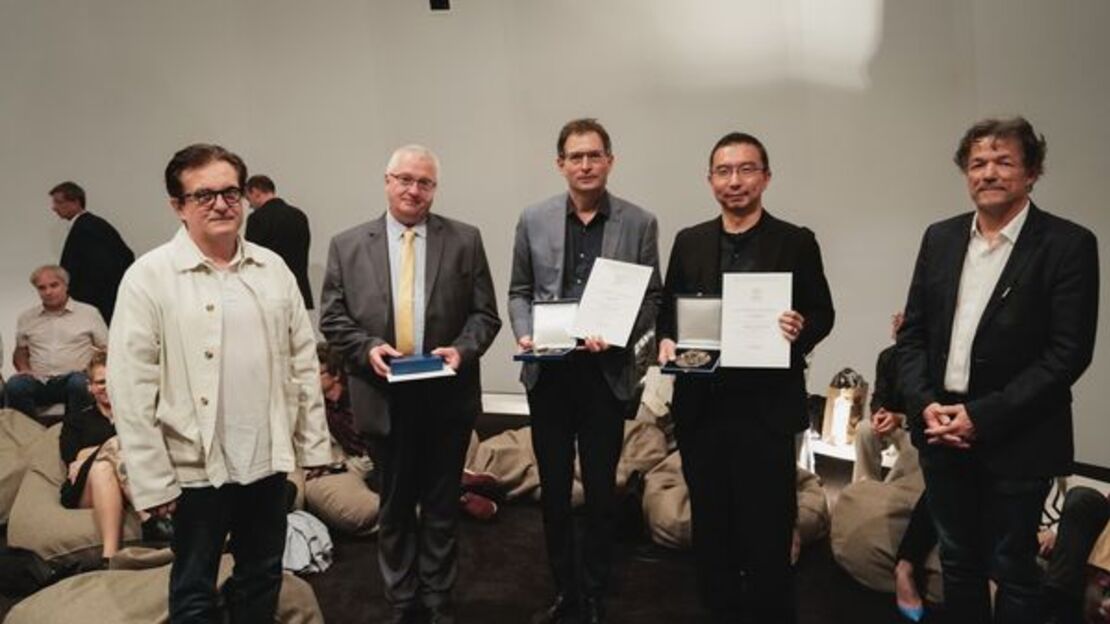 Sou Fujimoto a MÉSZ díját vette át a Magyar Zene Házában